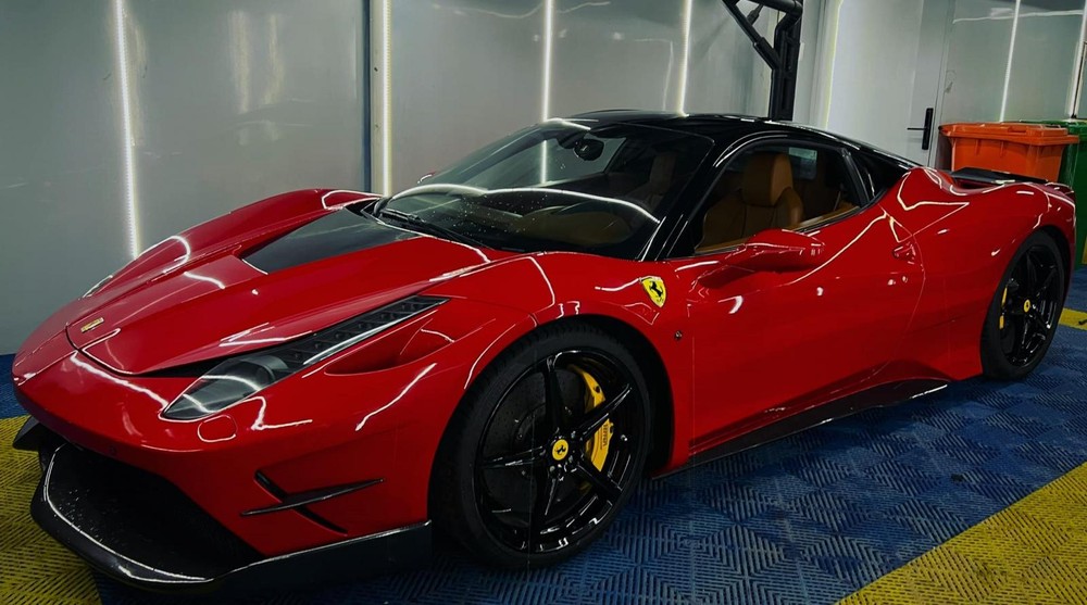 Chiếc Ferrari thứ 2 độ Misha Designs thuộc bản 458 Italia