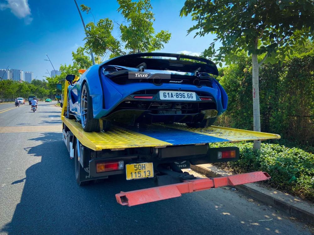 Xe trang bị ống xả độ Fi