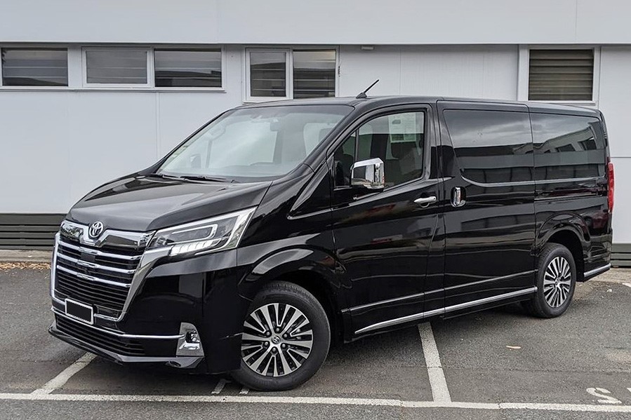 Toyota Granvia từng ra mắt Việt Nam vào giữa năm 2020
