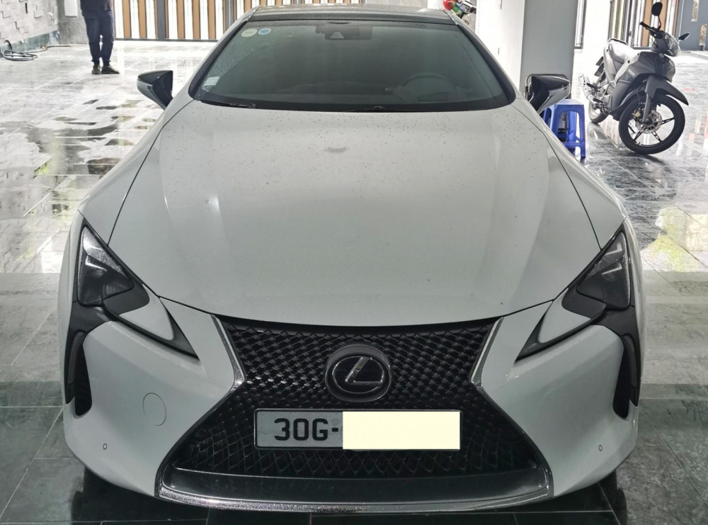 Lexus LC 500h cực hiếm tại Việt Nam được rao bán lại chỉ bằng giá xe Mercedes-Maybach S450, số km còn gây kinh ngạc nhiều người Lexus LC 500h cực hiếm tại Việt Nam được rao bán lại chỉ bằng giá xe Mercedes-Maybach S450, số km còn gây kinh ngạc nhiều người
