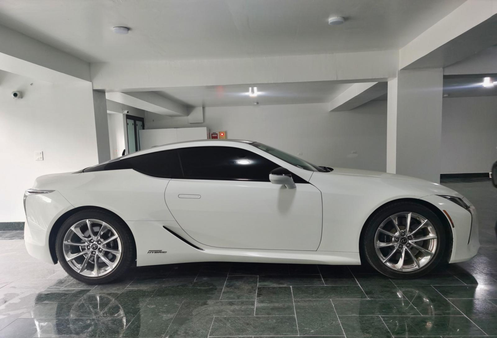 Thiết kế bên hông của xe Lexus LC 500h Thiết kế bên hông của xe Lexus LC 500h