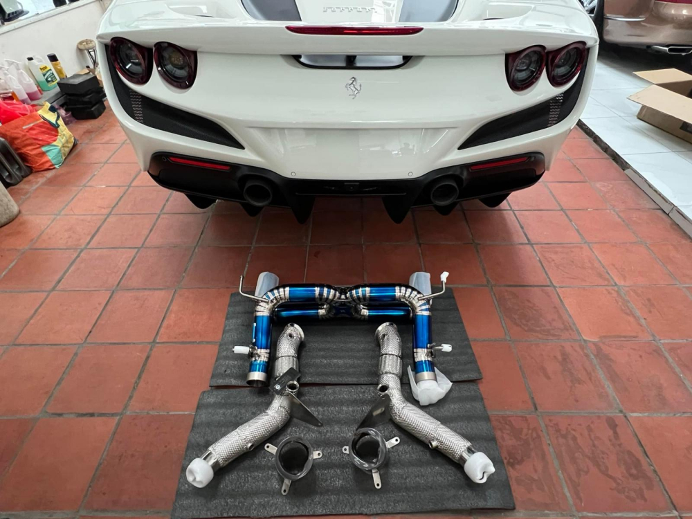 &Ocirc;ng chủ showroom b&aacute;n si&ecirc;u xe S&agrave;i th&agrave;nh quyết định độ chi tiết n&agrave;y tr&ecirc;n Ferrari F8 Spider đang t&igrave;m kh&aacute;ch