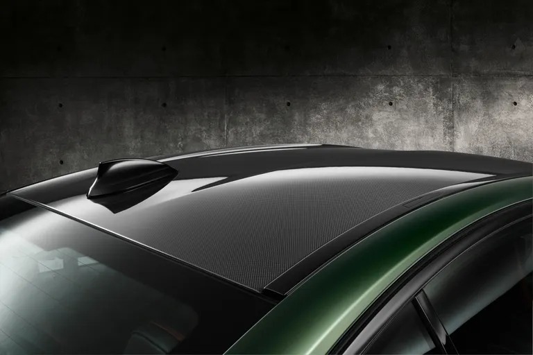 Mui xe BMW M5 2022 phiên bản Competition Sport bằng carbon