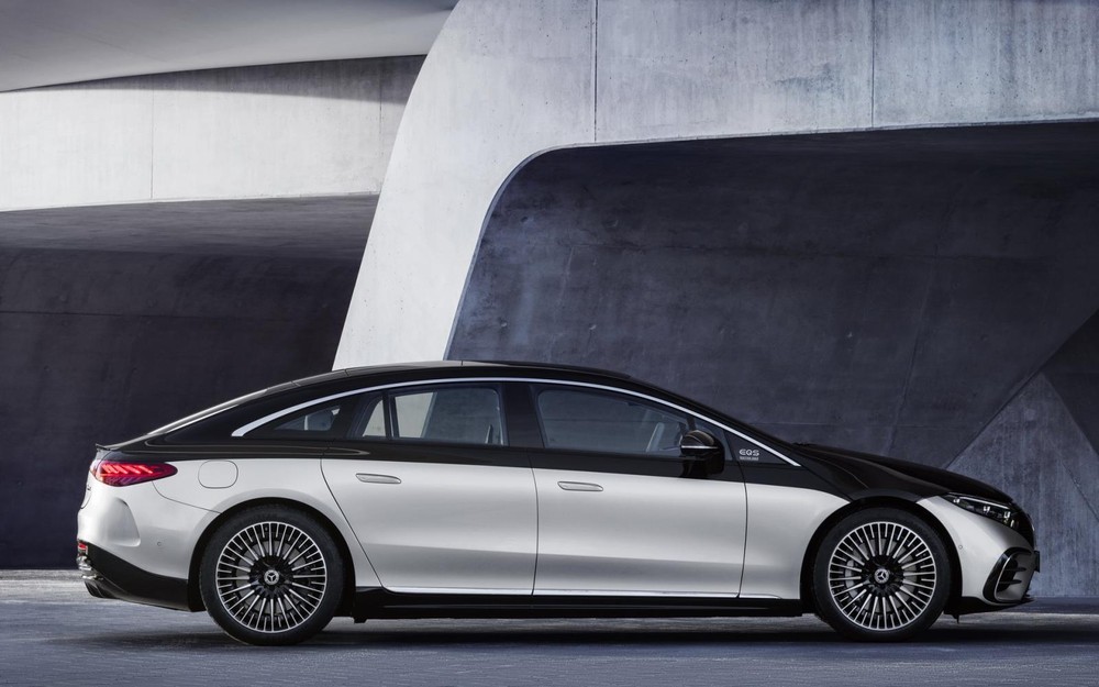 Mercedes-EQS - Mẫu xe điện hạng sang đầu ti&ecirc;n của Mercedes-Benz tại Việt Nam.