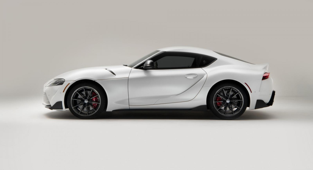 Toyota GR Supra A91-MT Edition 2023 được trang bị vành 19 inch màu xám nòng súng Toyota GR Supra A91-MT Edition 2023 được trang bị vành 19 inch màu xám nòng súng