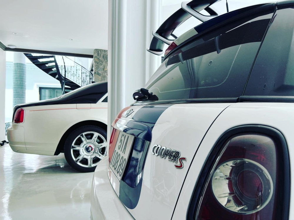 Mini Cooper S này đã theo chân gia đình Minh Mini Cooper S này đã theo chân gia đình Minh Nhựa hơn 1 thập kỷ qua