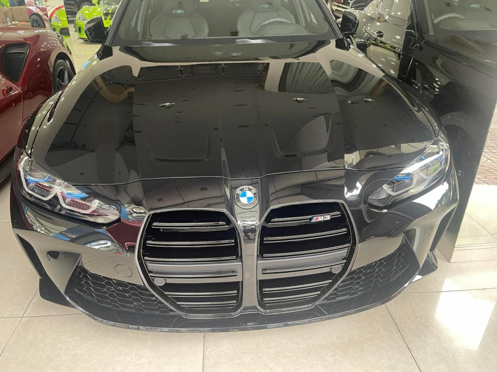 Lưới tản nhiệt quả thận quen thuộc của nhà BMW đã được mở rộng, kéo dài xuống tận cản va trước trên phiên bản M3 thế hệ G80 Lưới tản nhiệt quả thận quen thuộc của nhà BMW đã được mở rộng, kéo dài xuống tận cản va trước trên phiên bản M3 thế hệ G80