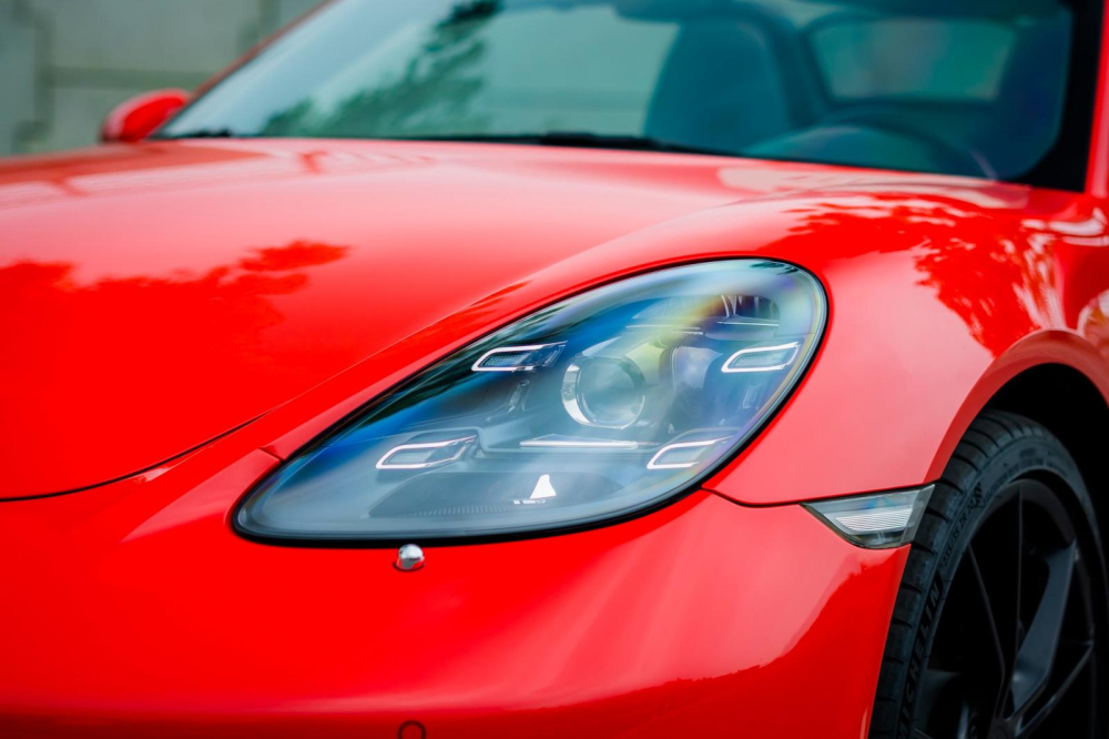 Porsche 718 Boxster đời 2019 này được rao bán hơn 5 tỷ đồng Porsche 718 Boxster đời 2019 này được rao bán hơn 5 tỷ đồng