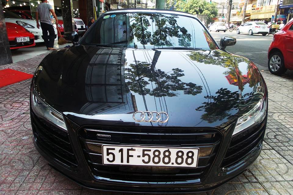 Diện mạo chiếc siêu xe Audi R8 V10 Spyder biển tứ quý 8 lúc mới bị bán lại Diện mạo chiếc siêu xe Audi R8 V10 Spyder biển tứ quý 8 lúc mới bị bán lại