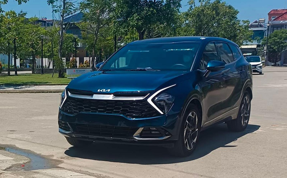 Kia Sportage 2022 bị bắt gặp tại Quảng Nam trước thềm ra mắt. Kia Sportage 2022 bị bắt gặp tại Quảng Nam trước thềm ra mắt.