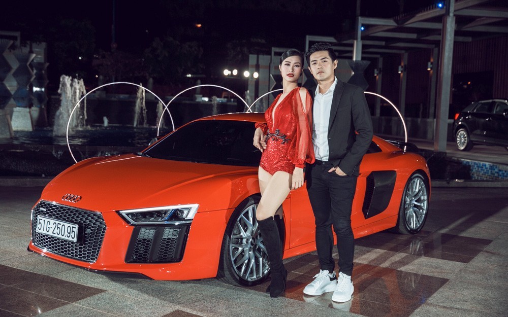 Đông Nhi - Ông Cao Thắng từng đi tiên phong trong việc ca sĩ tậu siêu xe Đông Nhi - Ông Cao Thắng từng đi tiên phong trong việc ca sĩ tậu siêu xe