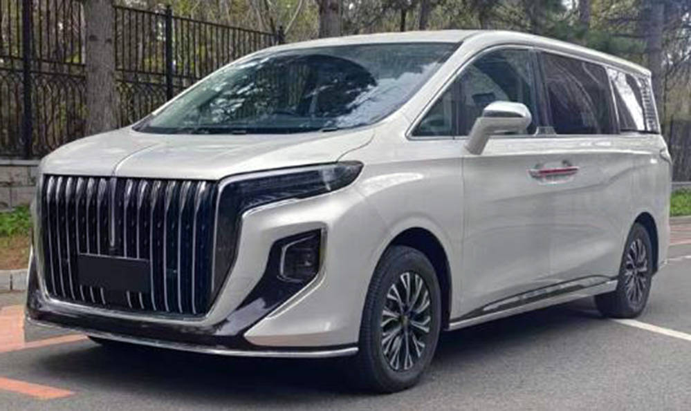 Hồng Kỳ Q8 lộ diện hoàn toàn, phả hơi nóng lên chuyên cơ mặt đất Toyota Alphard Hồng Kỳ Q8 lộ diện hoàn toàn, phả hơi nóng lên chuyên cơ mặt đất Toyota Alphard