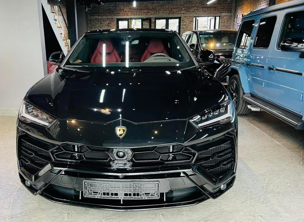 Siêu SUV Lamborghini Urus mới về nước được rao bán trên 21 tỷ đồng Siêu SUV Lamborghini Urus mới về nước được rao bán trên 21 tỷ đồng