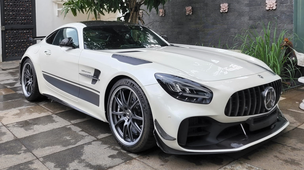 Nhưng khi xe về nước vào tháng 5 năm 2022 này lại được vận chuyển đến nhà của 1 tay chơi xe hàng độc tên Minh Nhưng khi xe về nước vào tháng 5 năm 2022 này lại được vận chuyển đến nhà của 1 tay chơi xe hàng độc tên Minh XM