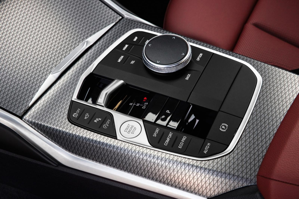 Cụm điều khiển trung tâm của BMW 3-Series 2023 Cụm điều khiển trung tâm của BMW 3-Series 2023
