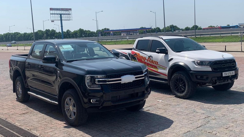 Ford Ranger XLT 2022 đã có mặt tại Việt Nam
