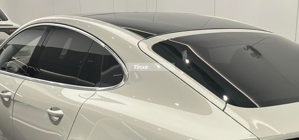 Được ra đời để thay thế bản Panamera Turbo cũ, các kỹ sư của hãng xe Porsche đã nghiên cứu và đưa vào trái tim V8, tăng áp kép, dung tích 4.0 lít cho Porsche Panamera Turbo S 2022 với 1 số sự điều chỉnh đã được thực hiện nhằm giúp xe có thể tăng thêm 79 mã lực, giờ đây, xe đã có công suất tối đa lên đến 621 mã lực và mô-men xoắn cực đại cũng được tăng thêm 50 Nm, lên mức 820 Nm.