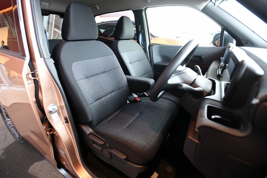 Ghế của Nissan Sakura 2022 được bọc nỉ giống ghế sofa Ghế của Nissan Sakura 2022 được bọc nỉ giống ghế sofa