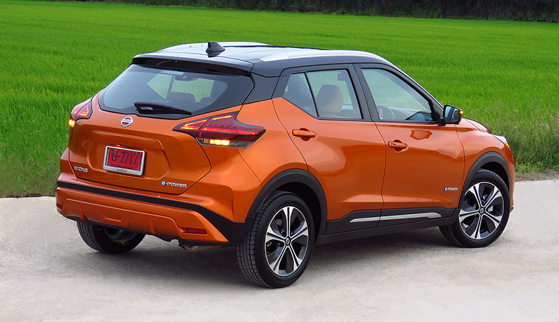 Nissan Kicks nhìn từ phía sau Nissan Kicks nhìn từ phía sau