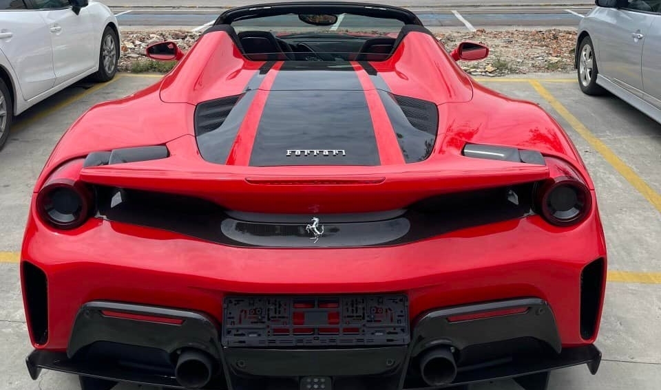 Thiết kế đuôi xe Ferrari 488 Pista Spider Thiết kế đuôi xe Ferrari 488 Pista Spider