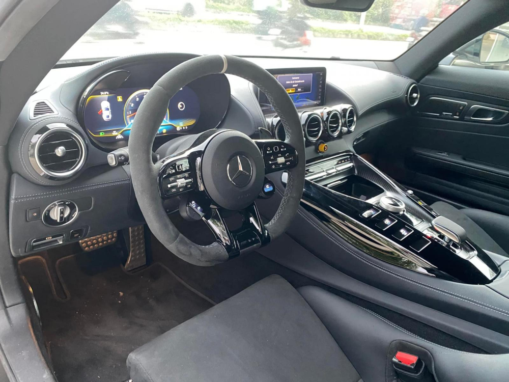 Nội thất siêu xe Mercedes-AMG GT R Pro của ông Đặng Lê Nguyên Vũ Nội thất siêu xe Mercedes-AMG GT R Pro của ông Đặng Lê Nguyên Vũ