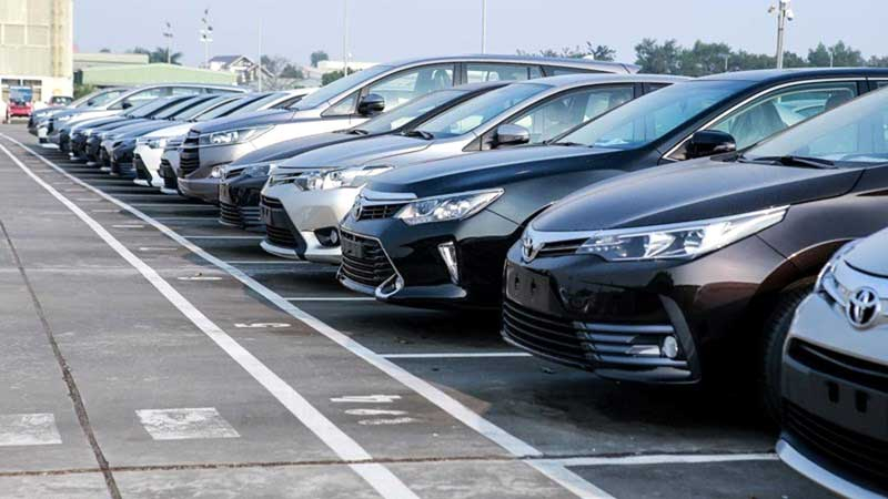 Số công-tơ-mét và đời xe: tiêu chí nào quan trọng hơn khi mua ô tô cũ?