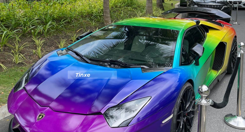 Xe sở hữu gói độ body kit hơn nửa tỷ đồng Xe sở hữu gói độ body kit hơn nửa tỷ đồng