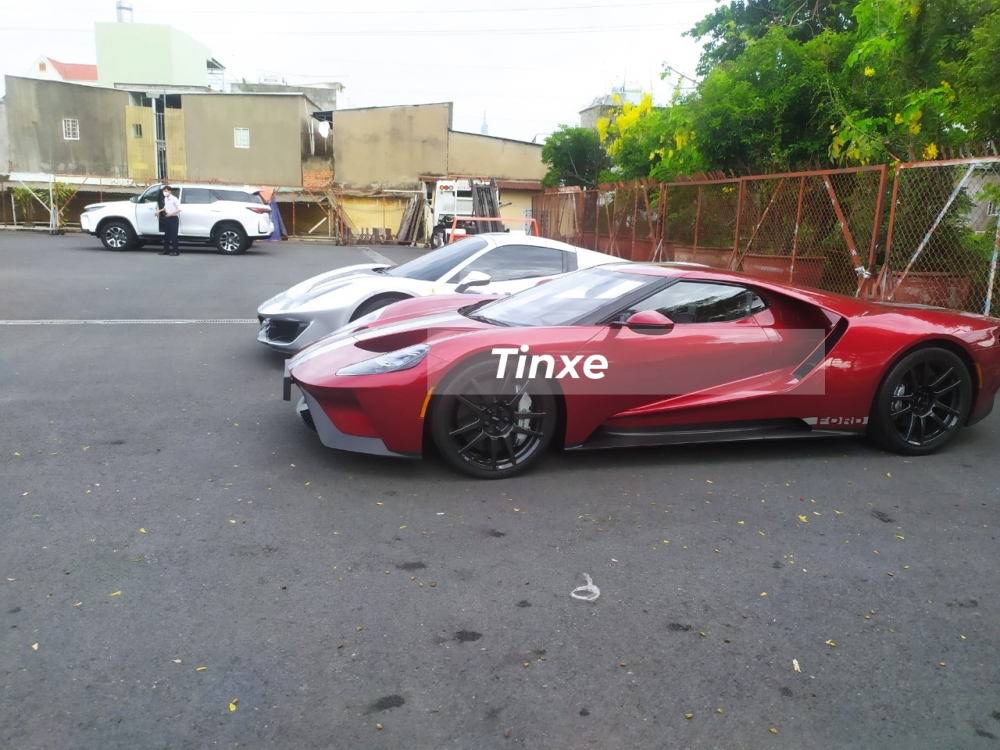 Siêu xe Ford GT thế hệ mới đầu tiên về nước Siêu xe Ford GT thế hệ mới đầu tiên về nước