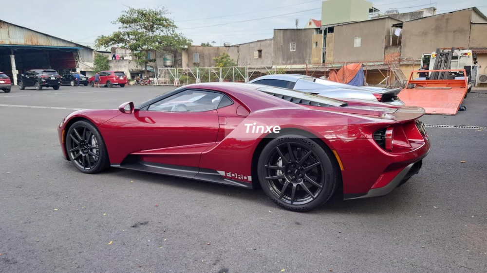 Ford GT thế hệ mới đầu tiên về Việt Nam Ford GT thế hệ mới đầu tiên về Việt Nam