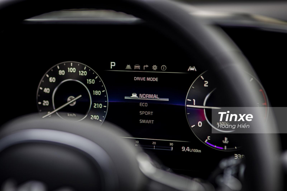 KIA Carninval Royal vẫn c&oacute; 4 chế độ l&aacute;i