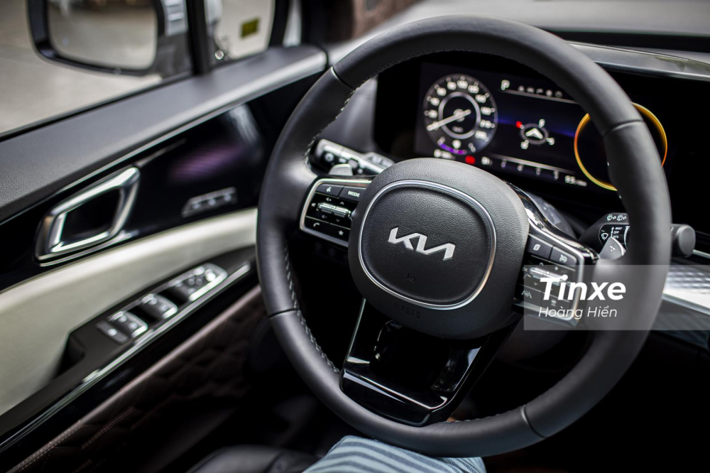 Một số t&iacute;nh năng an to&agrave;n nổi bật của KIA Carnival Royal 