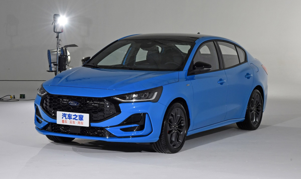 Ford Focus 2022 đã trở lại và hứa hẹn lợi hại hơn xưa Ford Focus 2022 đã trở lại và hứa hẹn lợi hại hơn xưa