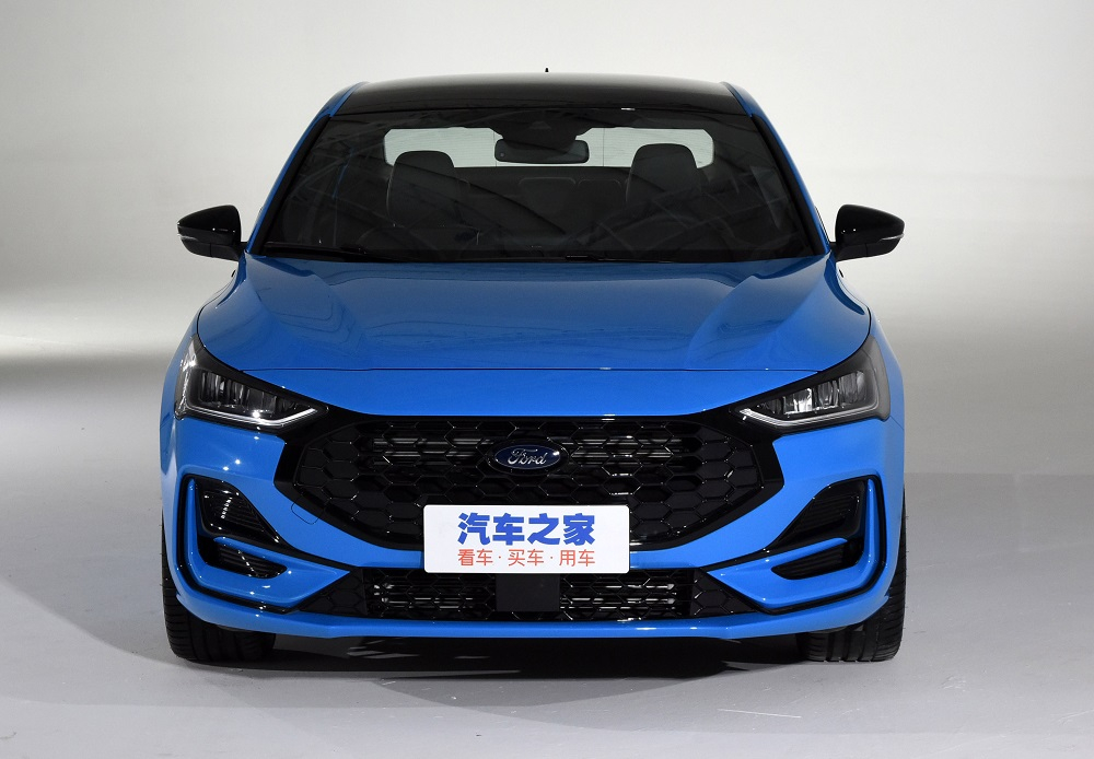 Cận cảnh thiết kế đầu xe của Ford Focus 2022 Cận cảnh thiết kế đầu xe của Ford Focus 2022