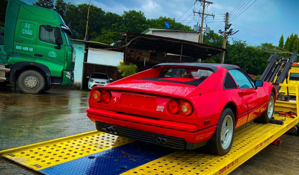 Siêu xe mui trần Ferrari 328 GTS xuất hiện tại Việt Nam: Hàng sưu tầm chuẩn cho fan ngựa chồm