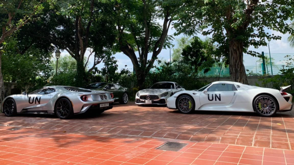 Porsche 918 Spyder mới về garage xe nghìn tỷ đồng của ông Đặng Lê Nguyên Vũ Porsche 918 Spyder mới về garage xe nghìn tỷ đồng của ông Đặng Lê Nguyên Vũ
