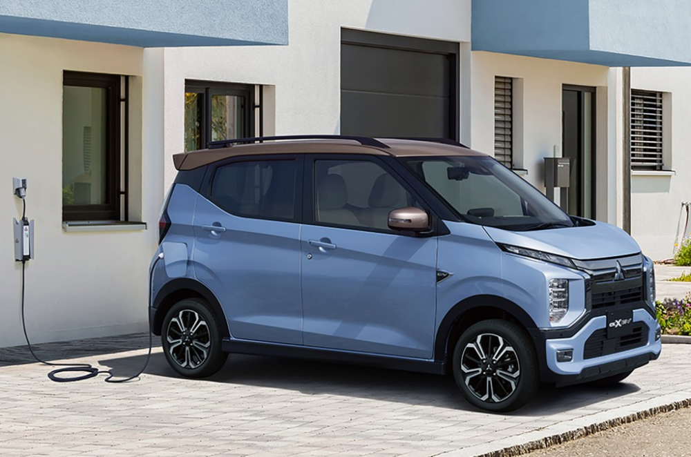 Mitsubishi eK Cross EV bán không chạy bằng người anh em Nissan Sakura