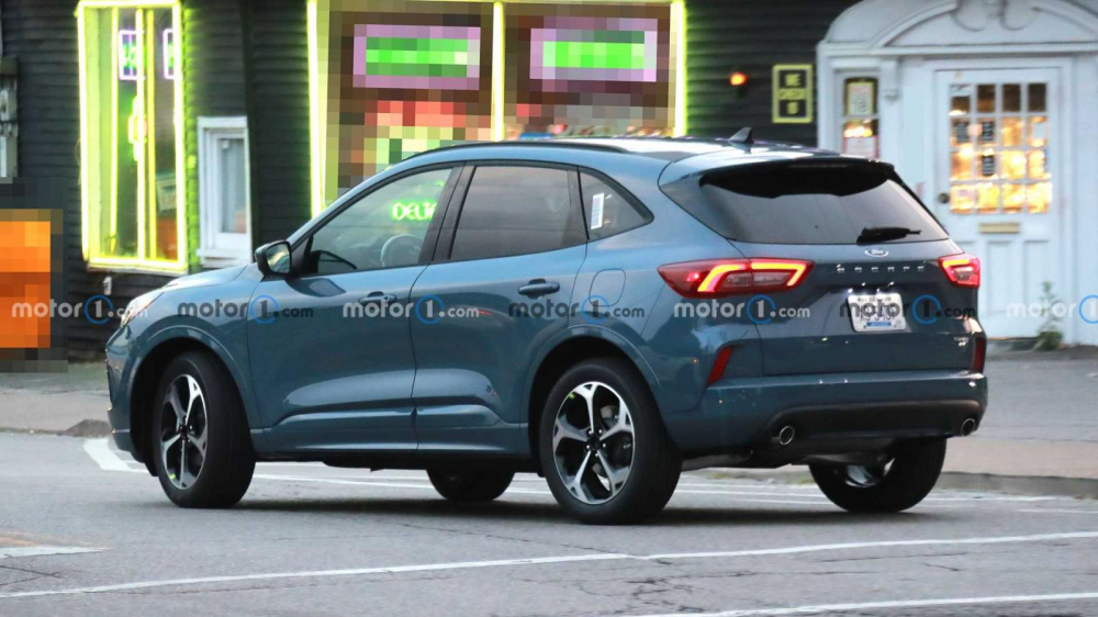 Ford Escape 2023 được thay đổi tạo hình bên trong đèn hậu Ford Escape 2023 được thay đổi tạo hình bên trong đèn hậu