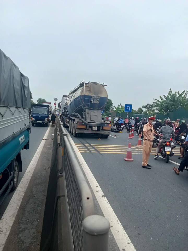 Lực lượng chức năng có mặt tại hiện trường Lực lượng chức năng có mặt tại hiện trường