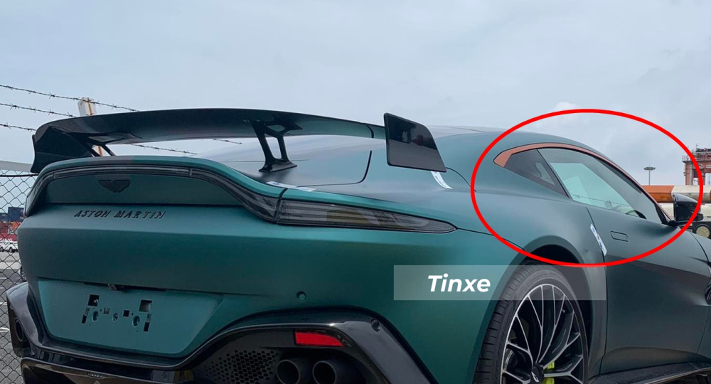 Chiếc xe Aston Martin Vantage F1 Edition này đã có chủ nhân đặt mua Chiếc xe Aston Martin Vantage F1 Edition này đã có chủ nhân đặt mua