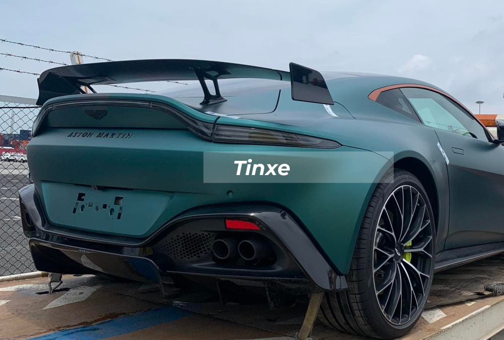 Aston Martin Vantage F1 Edition này được nhập khẩu chính hãng Aston Martin Vantage F1 Edition này được nhập khẩu chính hãng