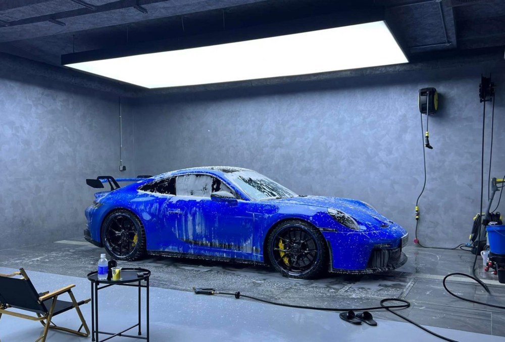 Cường Đ&ocirc;-la chia sẻ trải nghiệm l&aacute;i Porsche 911 GT3 992 tr&ecirc;n cung đường S&agrave;i G&ograve;n đi Đ&agrave; Lạt