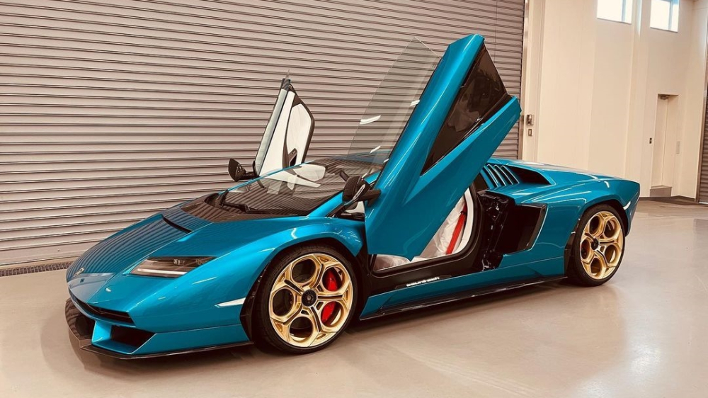 Siêu xe hypercar Lamborghini Countach LPI 800-4 2022 vẫn sở hữu cửa cắt kéo đặc trưng của những chú bò tót V12 Siêu xe hypercar Lamborghini Countach LPI 800-4 2022 vẫn sở hữu cửa cắt kéo đặc trưng của những chú bò tót V12