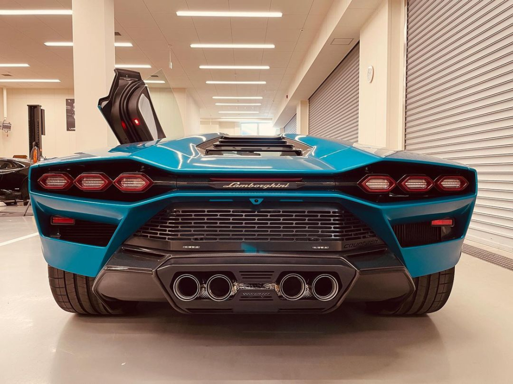 Thiết kế đuôi xe Lamborghini Countach LPI 800-4 2022 Thiết kế đuôi xe Lamborghini Countach LPI 800-4 2022