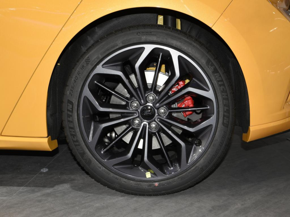 Vành la-zăng của Ford Focus 2022 bản ST-Line