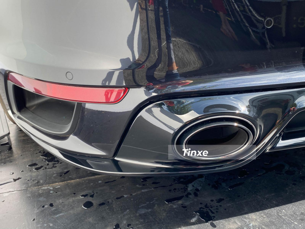  Và tiếng thở của xe thì có gói Sports exhaust system với chụp ống xả sơn đen hơn 220 triệu đồng cùng các tùy chọn khác.