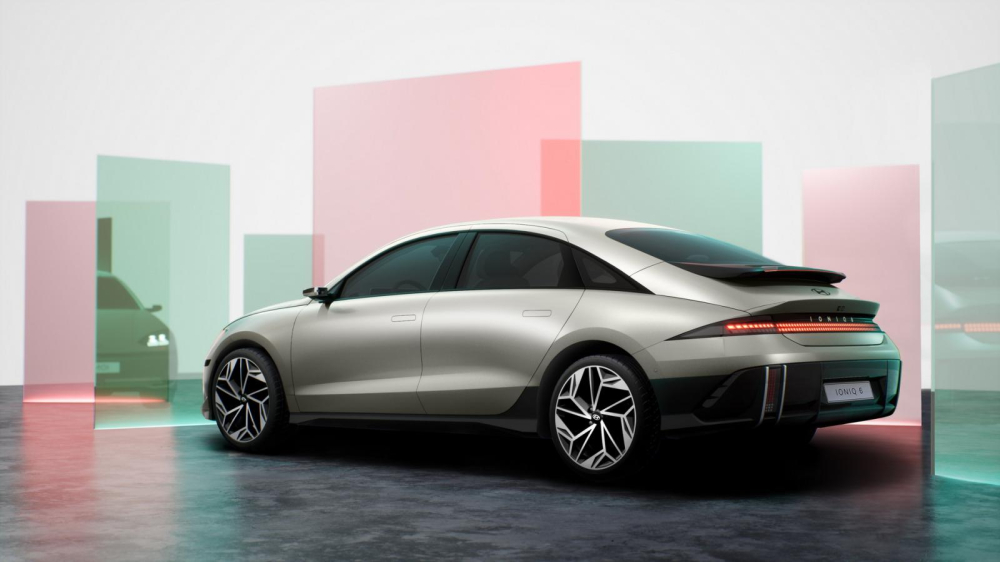 Hyundai Ioniq 6 2023 sở hữu thiết kế ngoại thất mang phong c&aacute;ch Porsche 911