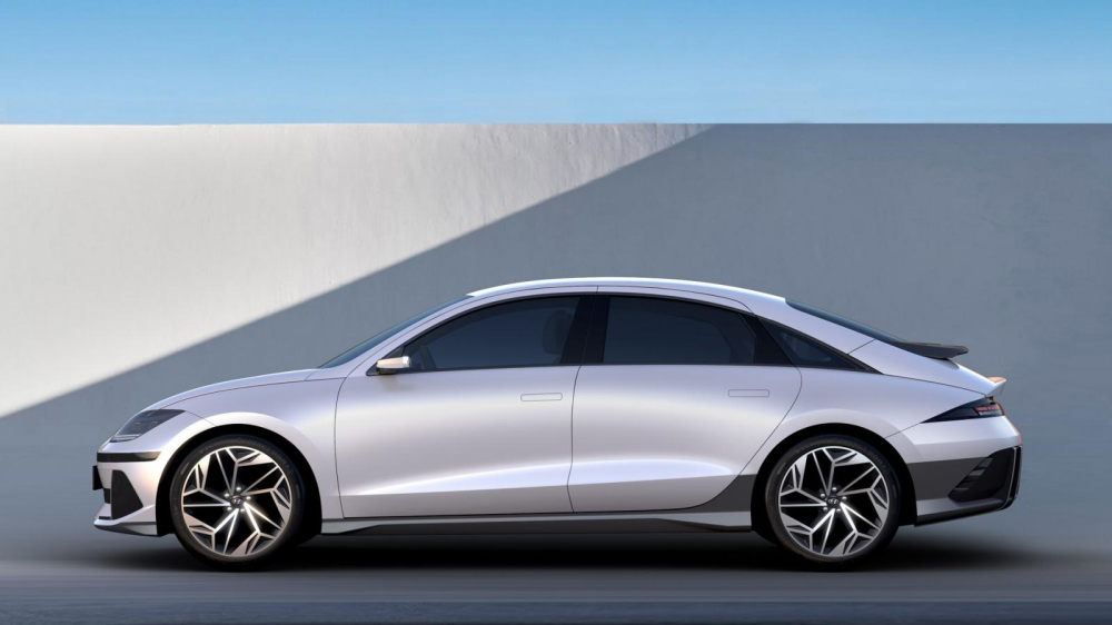 Hyundai Ioniq 6 2023 c&oacute; chiều d&agrave;i cơ sở tương đương c&aacute;c mẫu sedan cỡ trung v&agrave; cỡ lớn