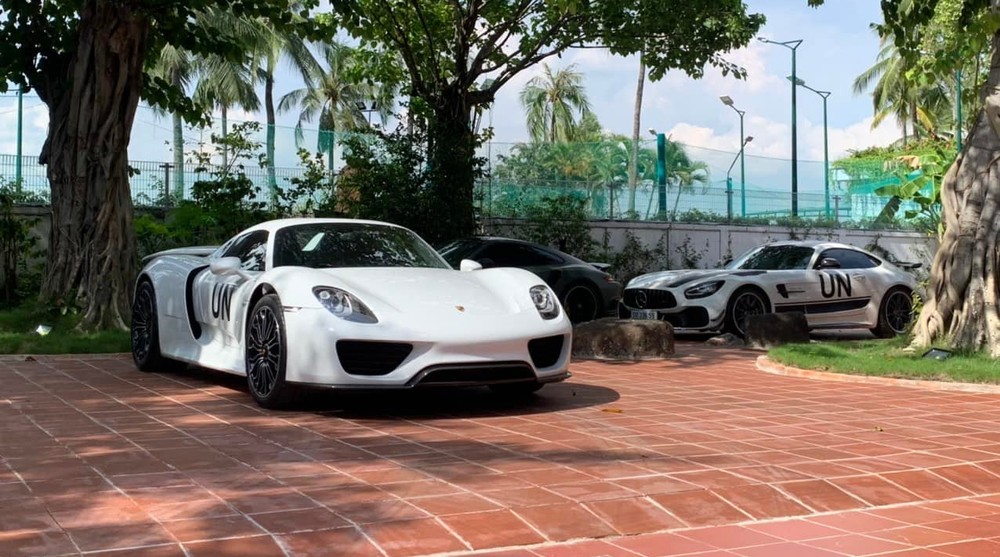 Siêu phẩm của dòng xe Porsche là 918 Spyder Siêu phẩm của dòng xe Porsche là 918 Spyder