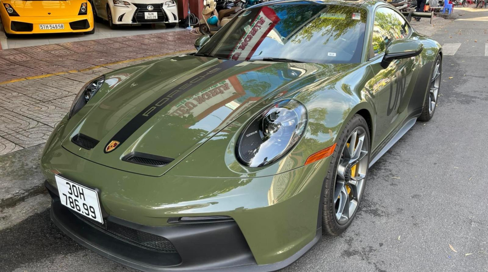 Còn đây là chiếc Porsche 911 GT3 992 thứ 2