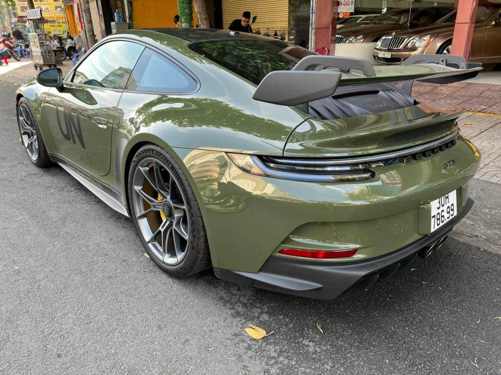 Porsche 911 GT3 992 số sàn đầu tiên Việt Nam của đại gia Đặng Lê Nguyên Vũ